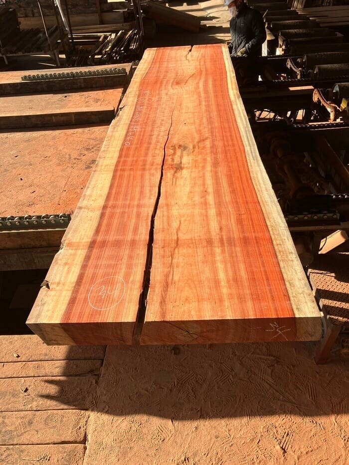 パドゥク　無垢材