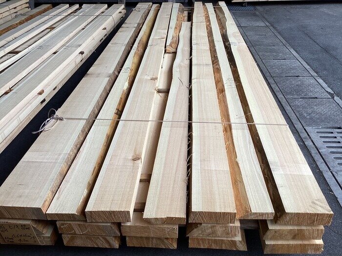 檜（ヒノキ）　無垢材