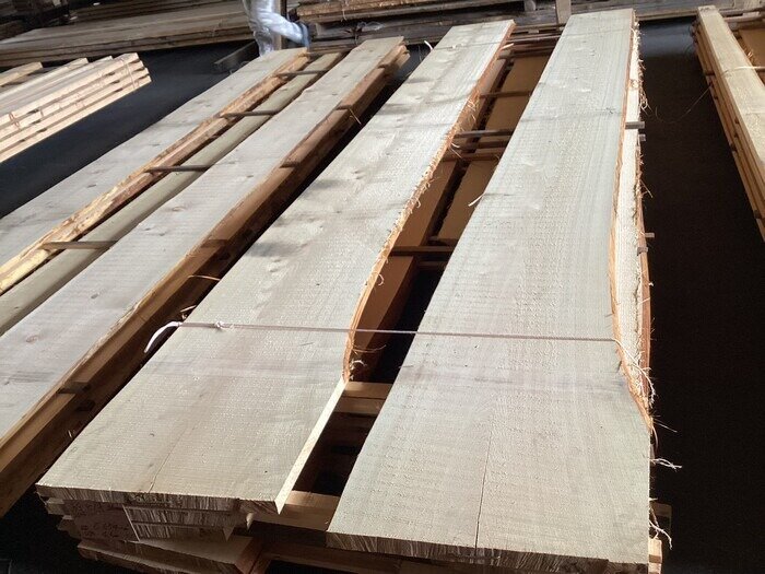 檜（ヒノキ）　無垢材