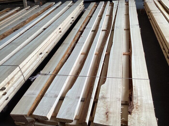 檜（ヒノキ）　無垢材