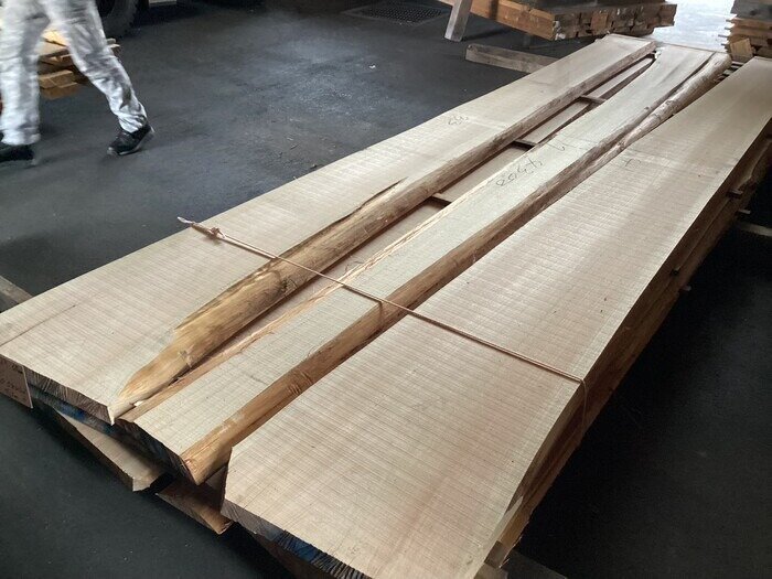 檜（ヒノキ）　無垢材