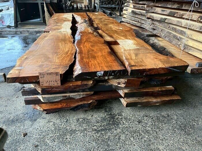 山桜（ヤマザクラ）　無垢材