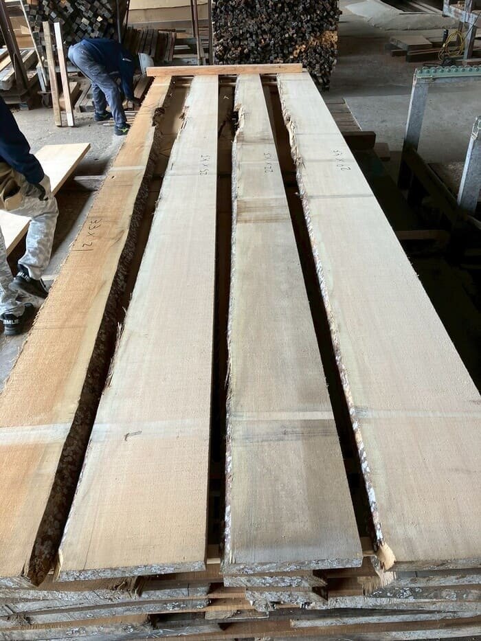 スプルース　無垢材