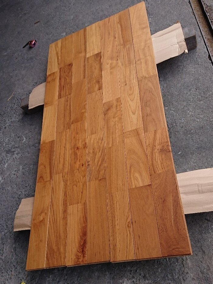 チーク　フローリング