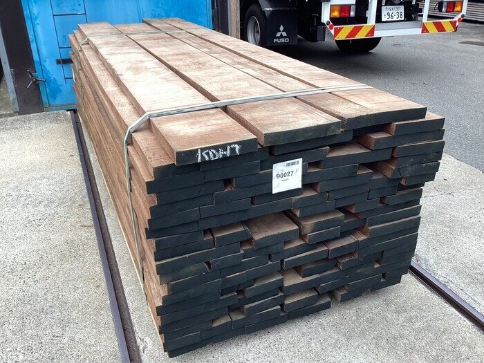 ウォールナット　無垢材