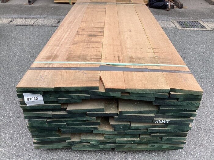 チェリー　無垢材