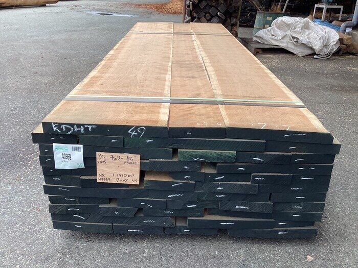 チェリー　無垢材