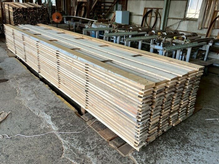 米栂（ベイツガ）　無垢材