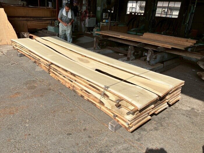 朴（ホオ）　無垢材