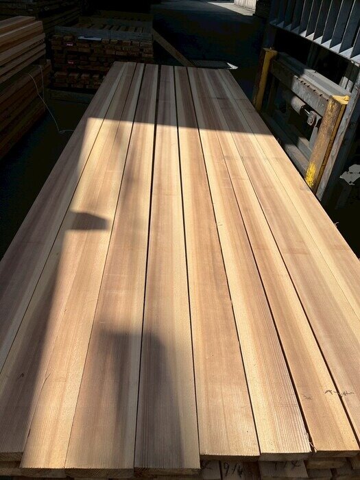 吉野杉（ヨシノスギ）　無垢材