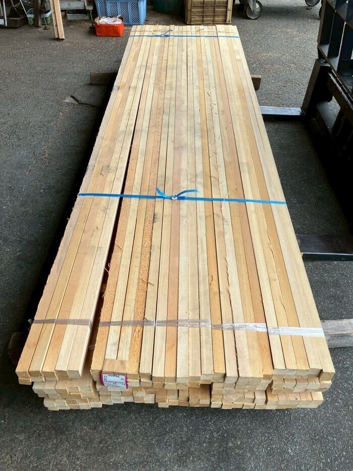 檜（ヒノキ）　無垢材