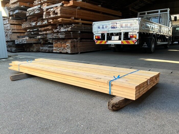 檜（ヒノキ）　無垢材