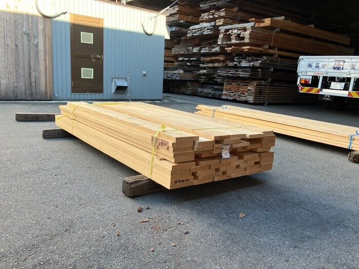 檜（ヒノキ）　無垢材