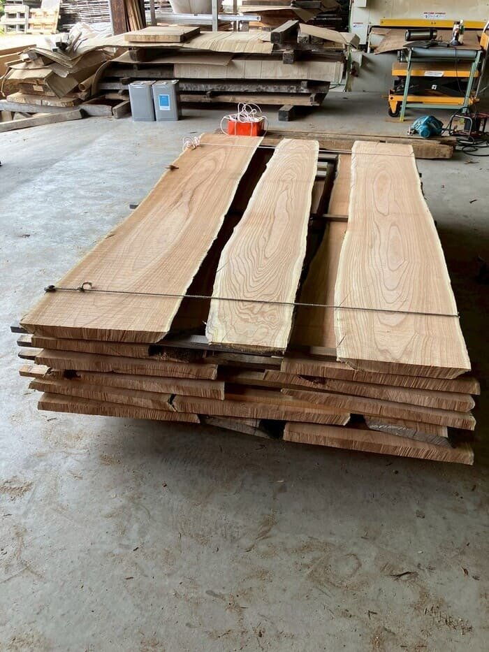 栴檀（センダン）　無垢材