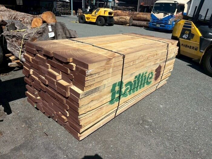 ホワイトアッシュ　無垢材