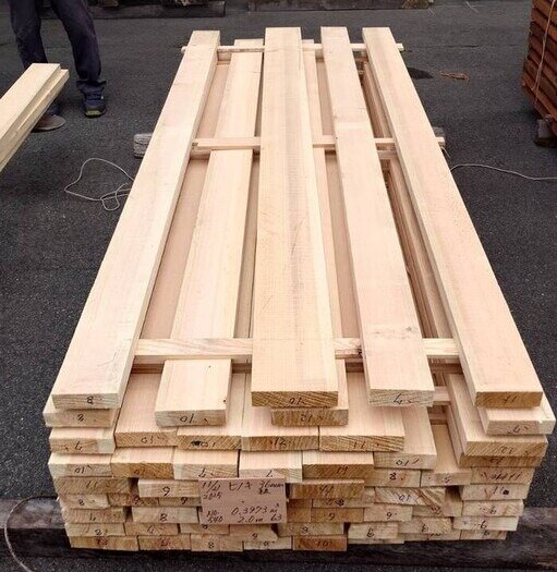 檜（ヒノキ）　無垢材