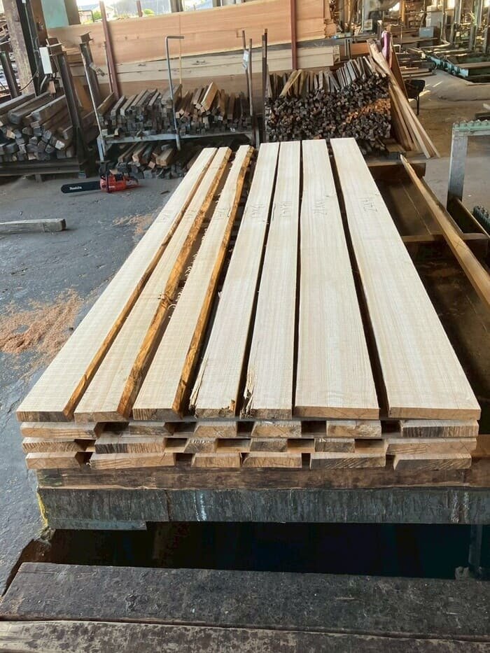 檜（ヒノキ）　無垢材