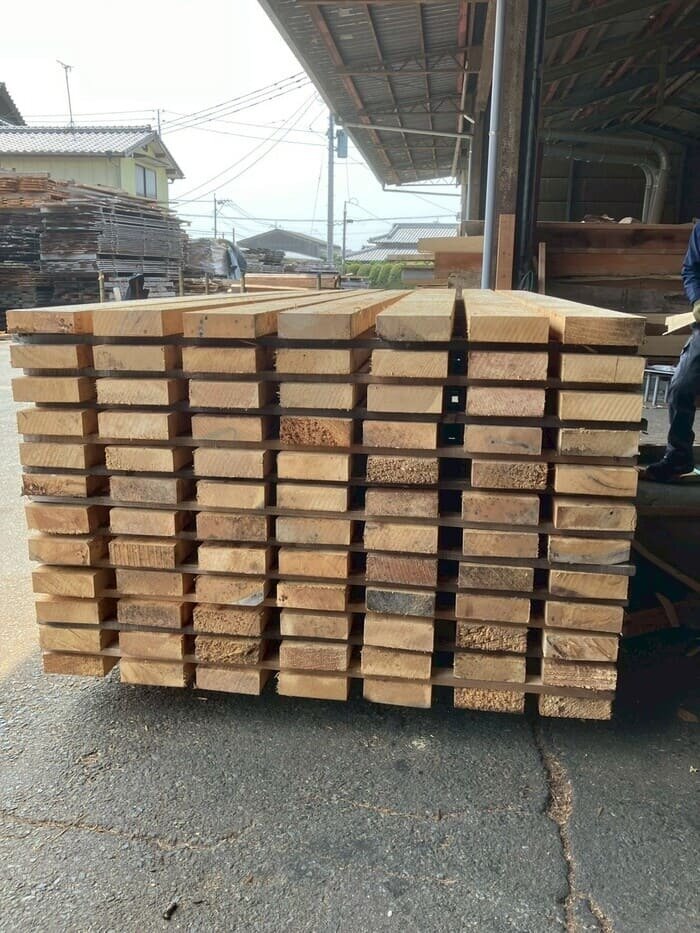 米檜葉（ベイヒバ）　無垢材