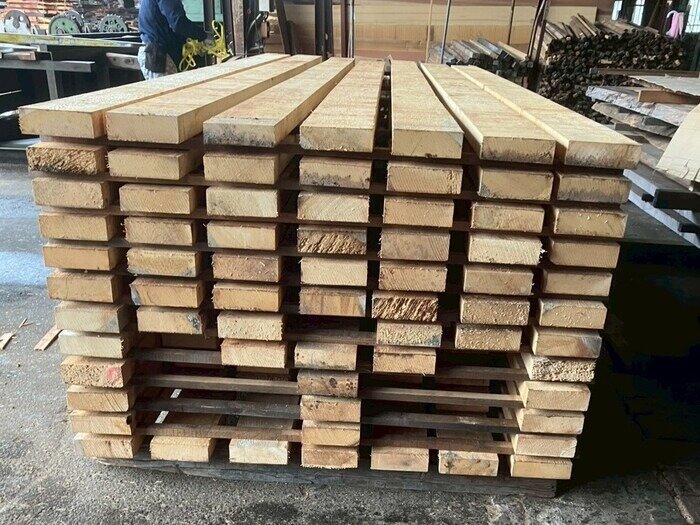 米檜葉（ベイヒバ）　無垢材