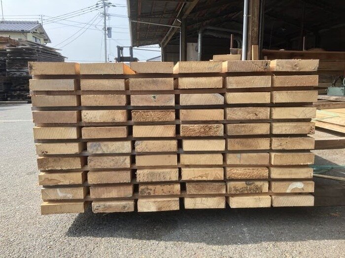 米檜葉（ベイヒバ）　無垢材