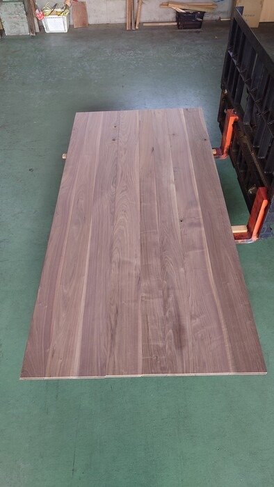 ウォールナット　無垢材