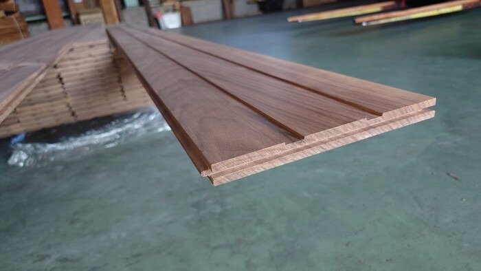 ウォールナット　無垢材