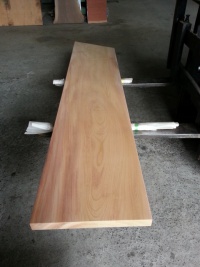 欅（ケヤキ）　一枚板