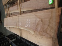 ウォールナット　無垢材