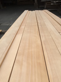 米栂（ベイツガ）　無垢材