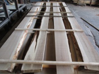 楢（ナラ）　無垢材