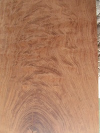 ブビンガ　一枚板