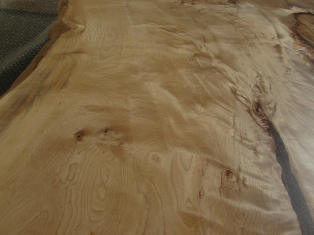 栃（トチ）　一枚板