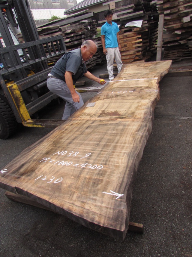 楠（クス）　一枚板