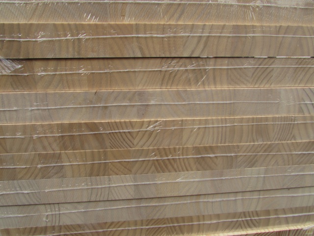 ラジアータパイン　無垢材