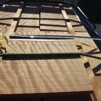 タウン　作業車のアウトリガーの敷板に