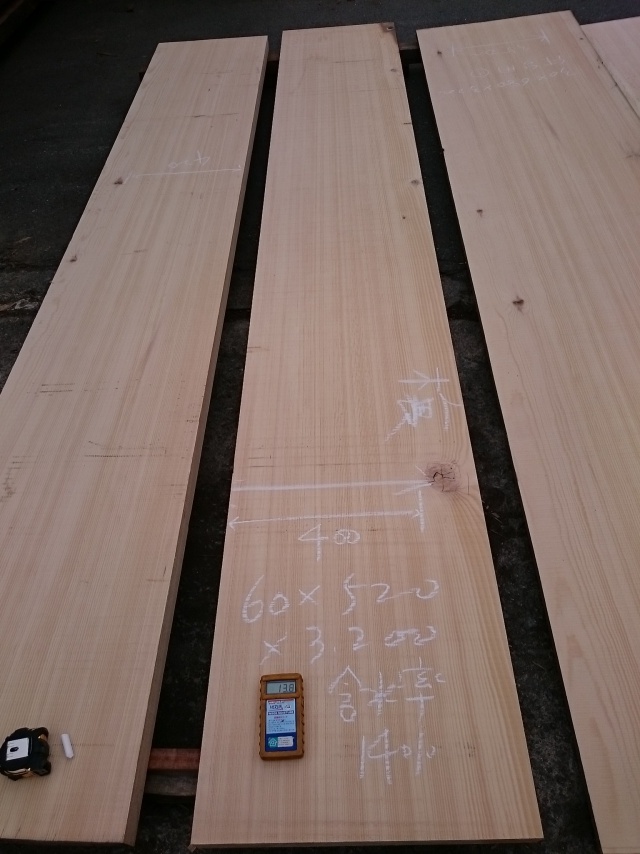 スプルース　一枚板