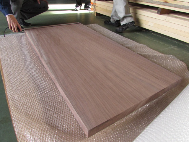 ウォールナット　一枚板