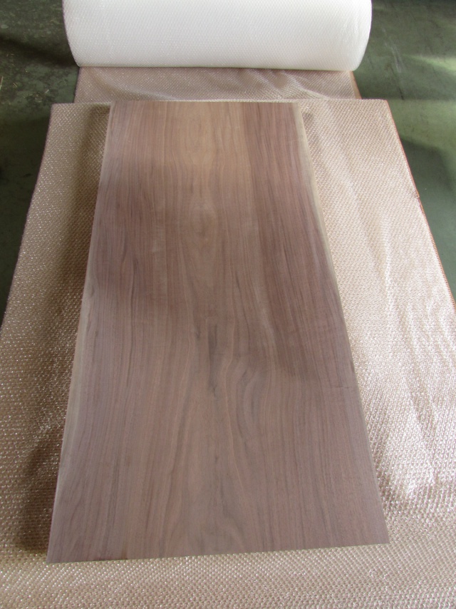 ウォールナット　一枚板