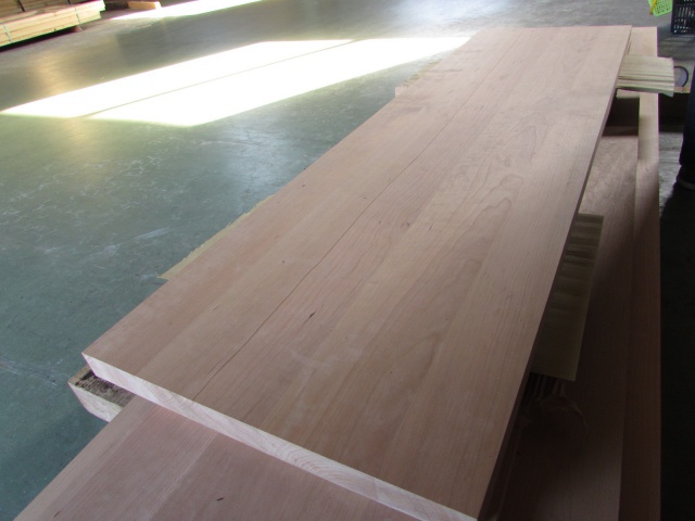 チェリー　無垢材