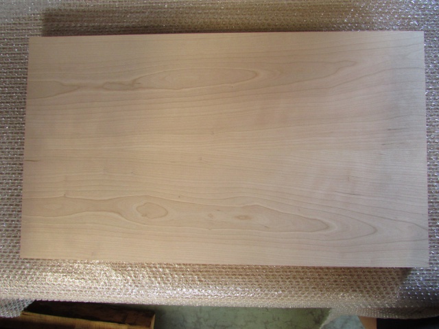 チェリー　無垢材