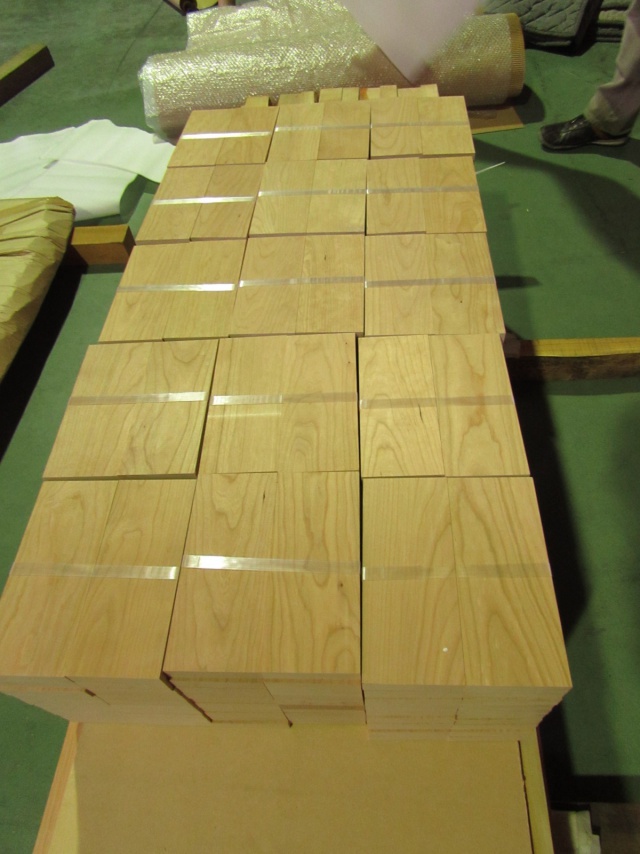 チェリー　無垢材