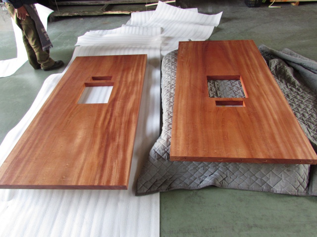 アフリカンマホガニー　一枚板