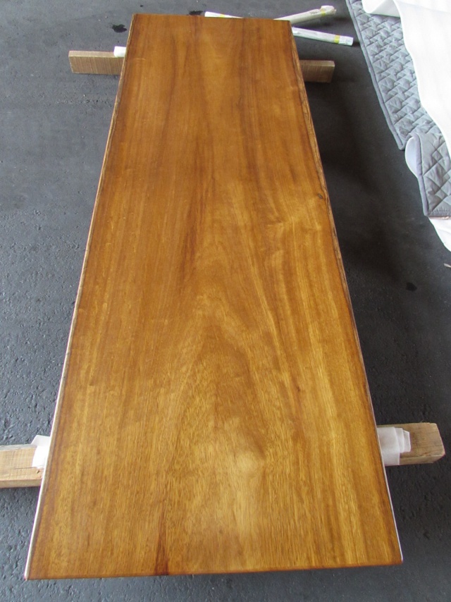 イロコ　一枚板