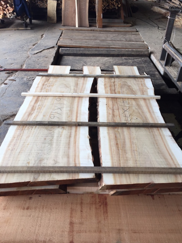 朱里（シウリ）　無垢材