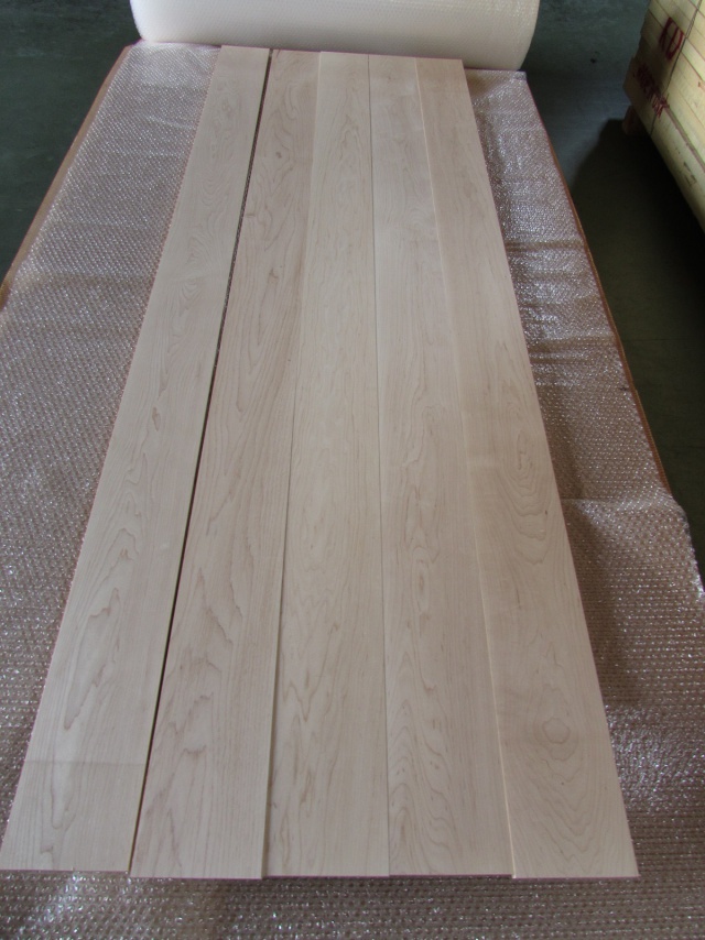 ハードメープル　無垢材