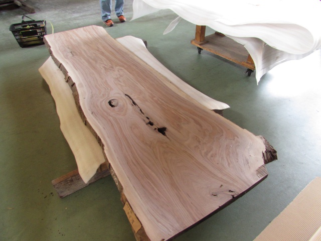 ウォールナット　一枚板