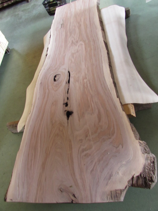 ウォールナット　一枚板