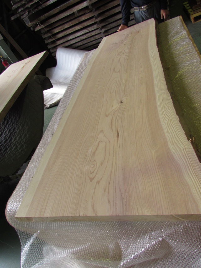 杉（スギ）　一枚板