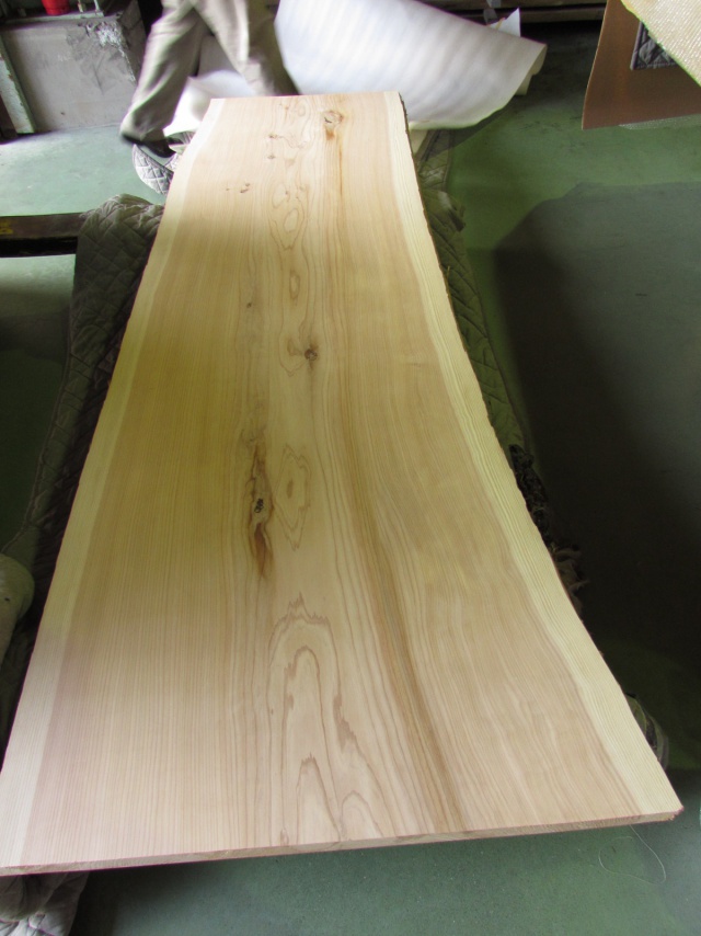 杉（スギ）　一枚板