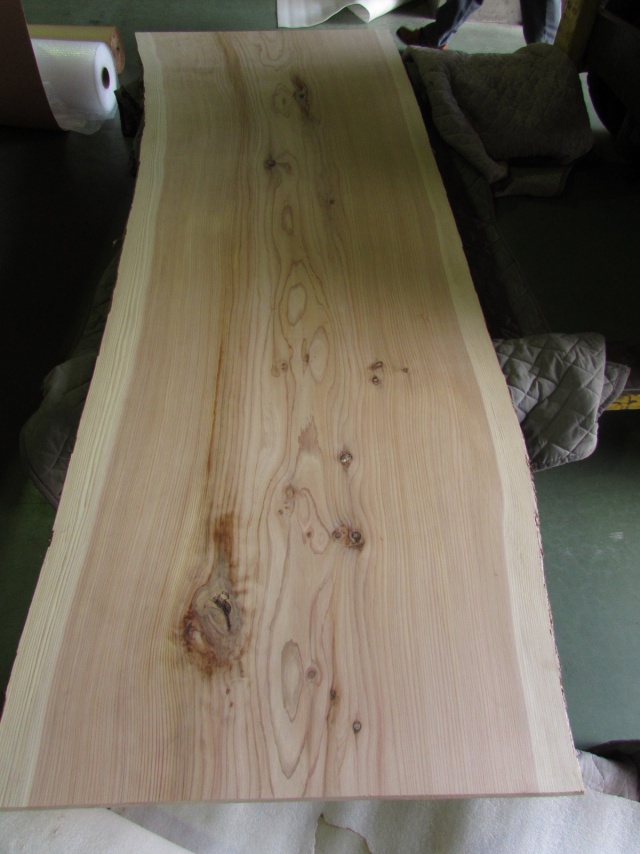 杉（スギ）　一枚板